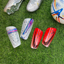 Футбольные щитки Nike
