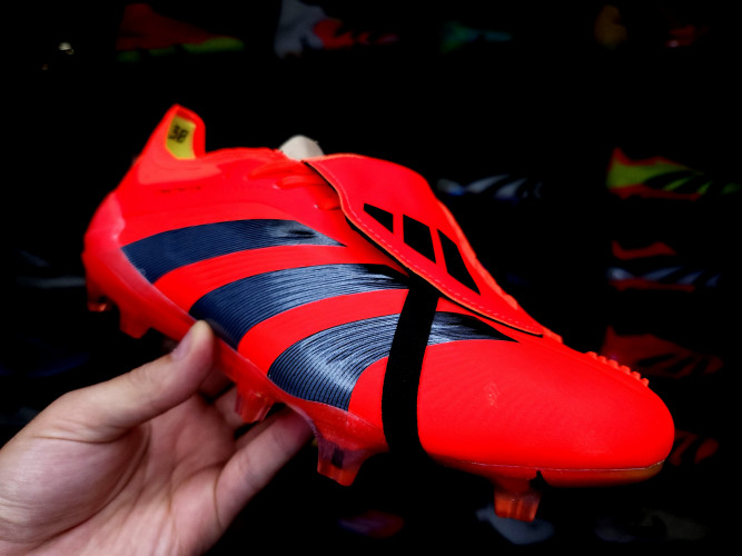 Футбольные бутсы Adidas Predator PredstrikeTongue Elite FG, 1