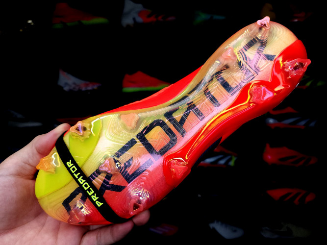 Футбольные бутсы Adidas Predator PredstrikeTongue Elite FG, 1