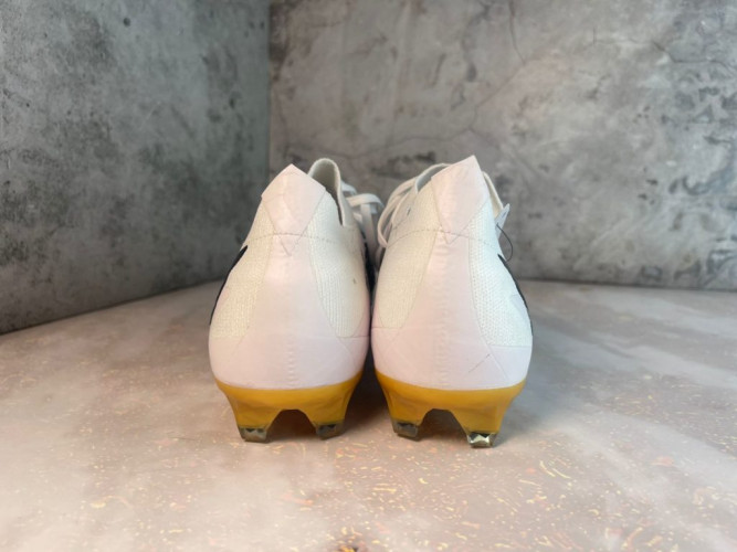 Бутсы Adidas Predator EDGE GEOMETRIC.1 FG белый/черный