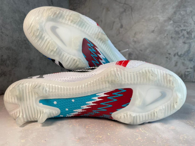 Бутсы Nike Phantom GT2 Elite FG белые