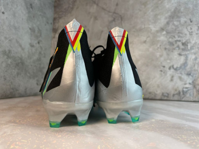 Бутсы Adidas Predator Edge.1 FG. серые