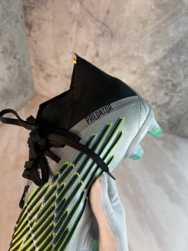 Бутсы Adidas Predator Edge.1 FG. серые