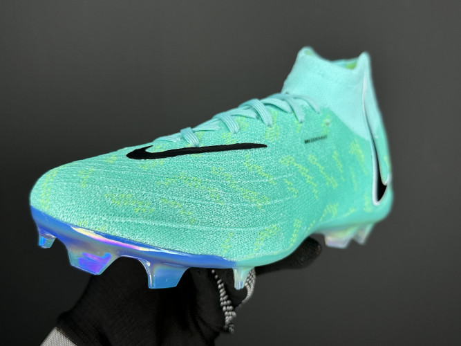 Футбольные бутсы Nike Phantom Luna FG, 121