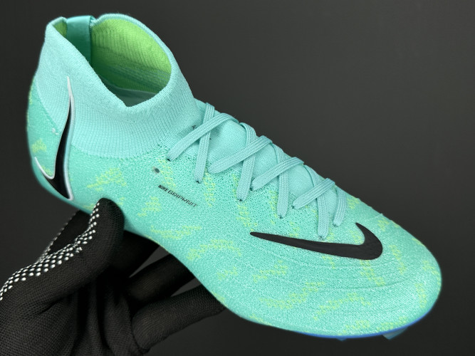 Футбольные бутсы Nike Phantom Luna FG, 121