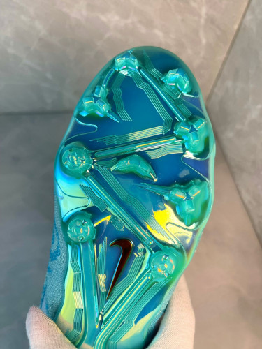 Бутсы Nike Phantom GX Elite FG голубые