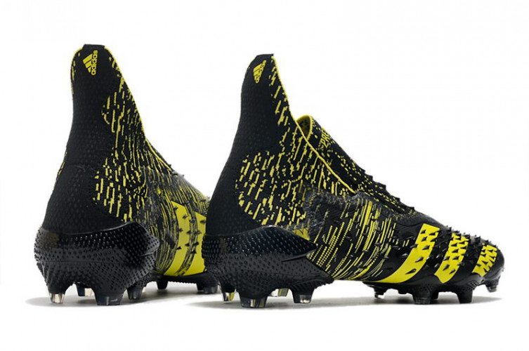 Бутсы Adidas Predator Freak + FG чёрный/жёлтый
