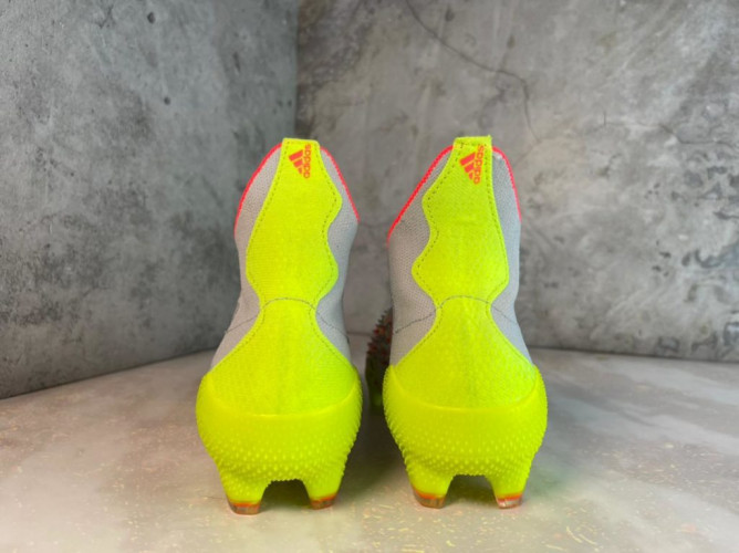 Бутсы Adidas Predator Freak+ FG желтые