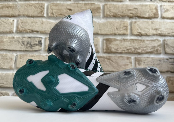 Бутсы Adidas Predator Freak+ FG зеленые