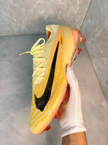 Бутсы Nike Phantom GX Elite FG желтые (без носка).