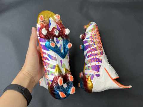 Футбольные бутсы Adidas Predator Freak+ FG, 14