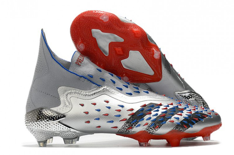 Бутсы Adidas Predator Freak+ FG серебряные