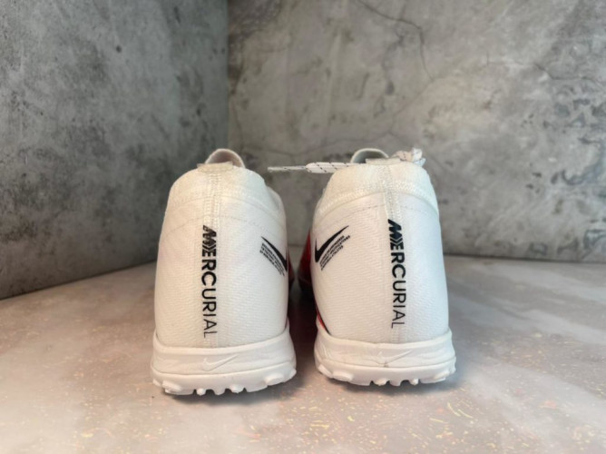 Сороконожки (Шиповки) NIKE VAPOR 15 ACADEMY TF белый/красный