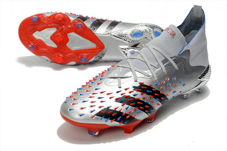 Бутсы Adidas Predator Freak+ FG серебряные (с шнурками)