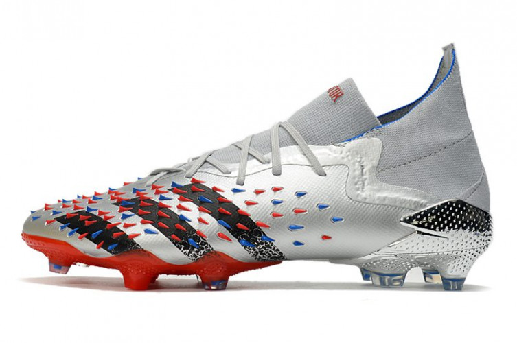 Бутсы Adidas Predator Freak+ FG серебряные (с шнурками)
