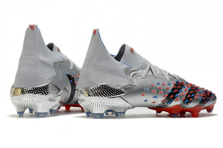 Бутсы Adidas Predator Freak+ FG серебряные (с шнурками)