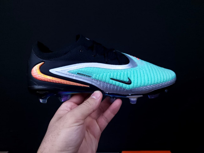 Футбольные бутсы Nike Phantom GX VI - FG