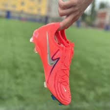 Футбольные бутсы Nike Phantom GX II - FG