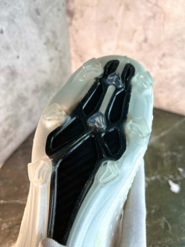 Бутсы adidas X Speedportal.1 FG белые