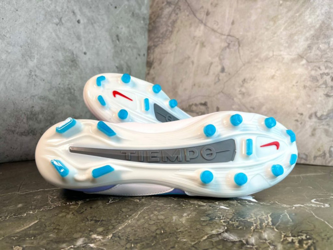 Бутсы Nike Tiempo Legend 9 Elite FG белый/сиреневый