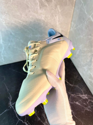 Бутсы Nike Tiempo Legend 9 Elite FG молочный/голубой