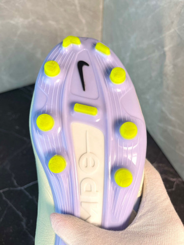 Бутсы Nike Tiempo Legend 9 Elite FG молочный/голубой