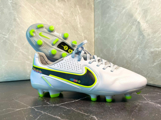 Бутсы Nike Tiempo Legend 9 Elite FG светло-серые
