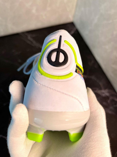 Бутсы Nike Tiempo Legend 9 Elite FG светло-серые