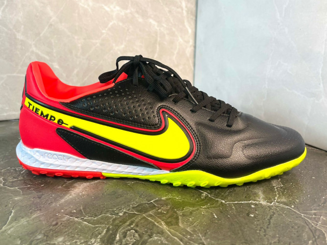 Сороконожки Nike React Tiempo Legend 9 Pro TF черный/красный/желтый