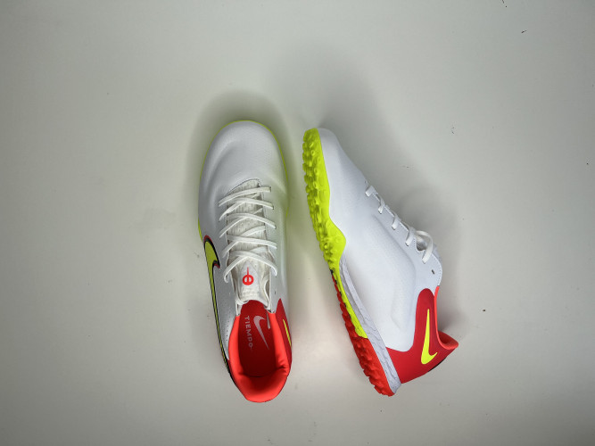 Сороконожки для футбола Nike React Tiempo Legend 9 Pro TF, 1