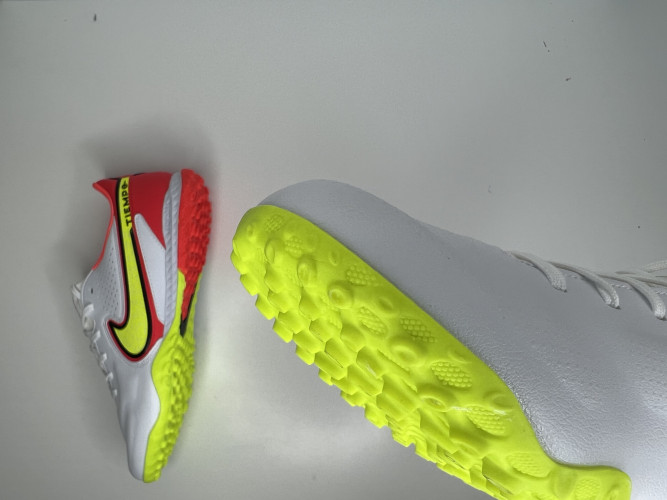 Сороконожки для футбола Nike React Tiempo Legend 9 Pro TF, 1