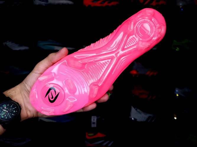 Футбольные бутсы Nike Phantom GX 2 Elite FG, 205