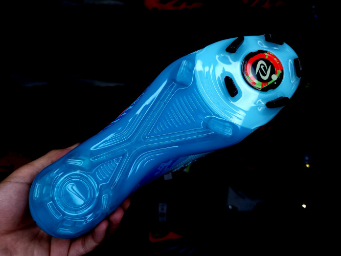 Футбольные бутсы Nike Phantom GX 2 Elite FG, 206