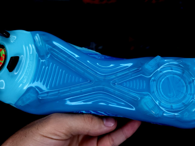 Футбольные бутсы Nike Phantom GX 2 Elite FG, 206