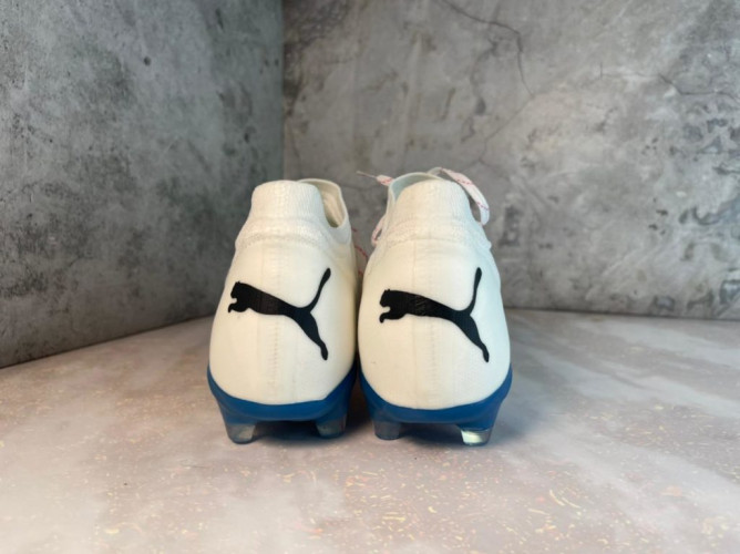 Бутсы Puma Future Z 1.3 FG белые