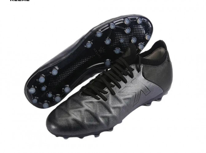 Kelme черные кожанные