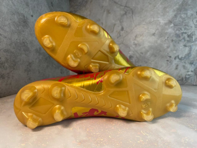 Бутсы Puma Future Z 1.3 FG красный/золото