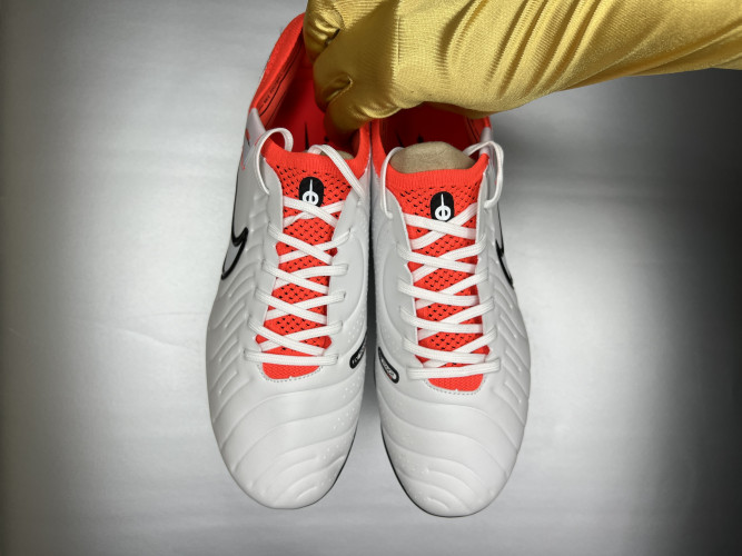 Футбольные бутсы Nike Tiempo Legend 10 Elite FG, 330