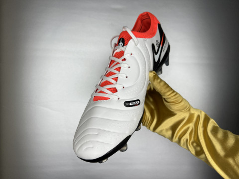 Футбольные бутсы Nike Tiempo Legend 10 Elite FG, 330