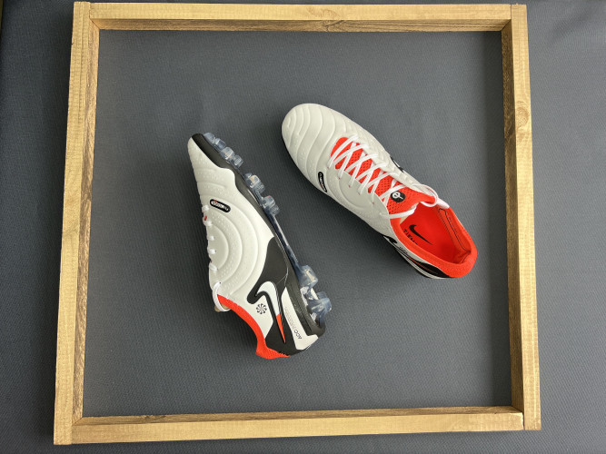 Футбольные бутсы Nike Tiempo Legend 10 Elite FG, 330