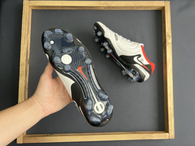 Футбольные бутсы Nike Tiempo Legend 10 Elite FG, 330