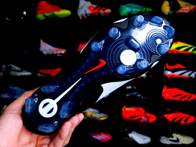 Футбольные бутсы Nike Tiempo Legend 10 Elite FG, 330