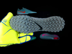 Сороконожки Nike Phantom GX 2 Elite TF