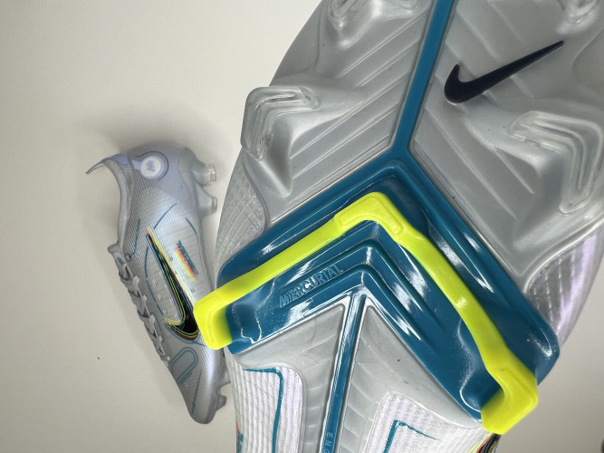 Футбольные бутсы Nike Mercurial Vapor 14  Elite FG, 8