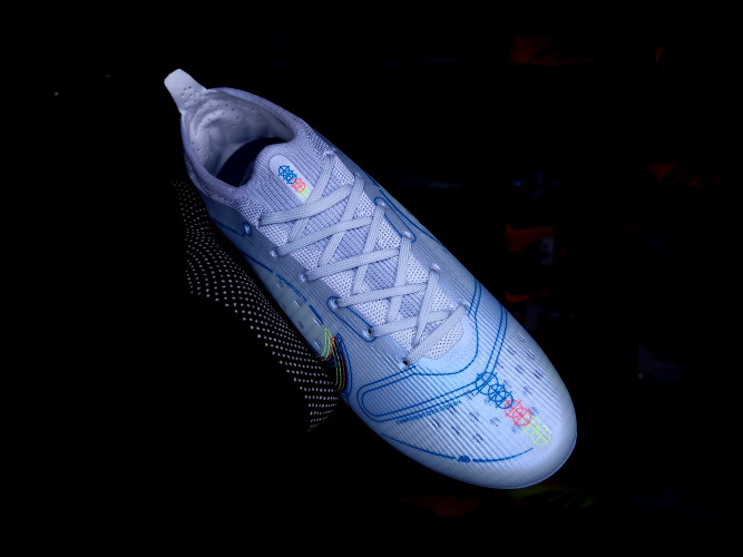 Футбольные бутсы Nike Mercurial Vapor 14  Elite FG, 8