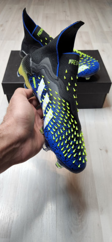Бутсы — Adidas Predator Freak FG: