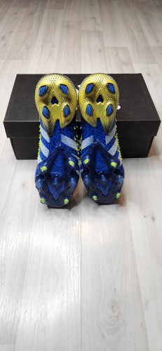 Бутсы — Adidas Predator Freak FG: