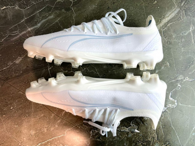 Бутсы Puma Ultra Ultimate FG белые