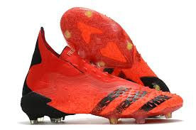 Бутсы — Adidas Predator Freak FG: