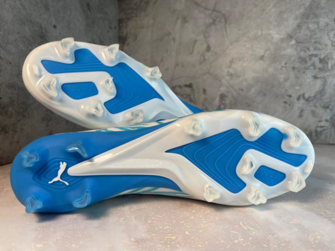 Бутсы Puma Ultra Ultimate FG белый/голубой